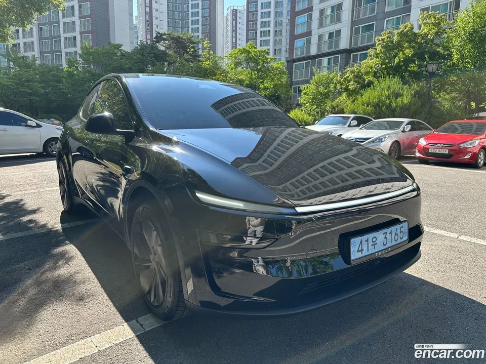 Tesla Model Y 2026