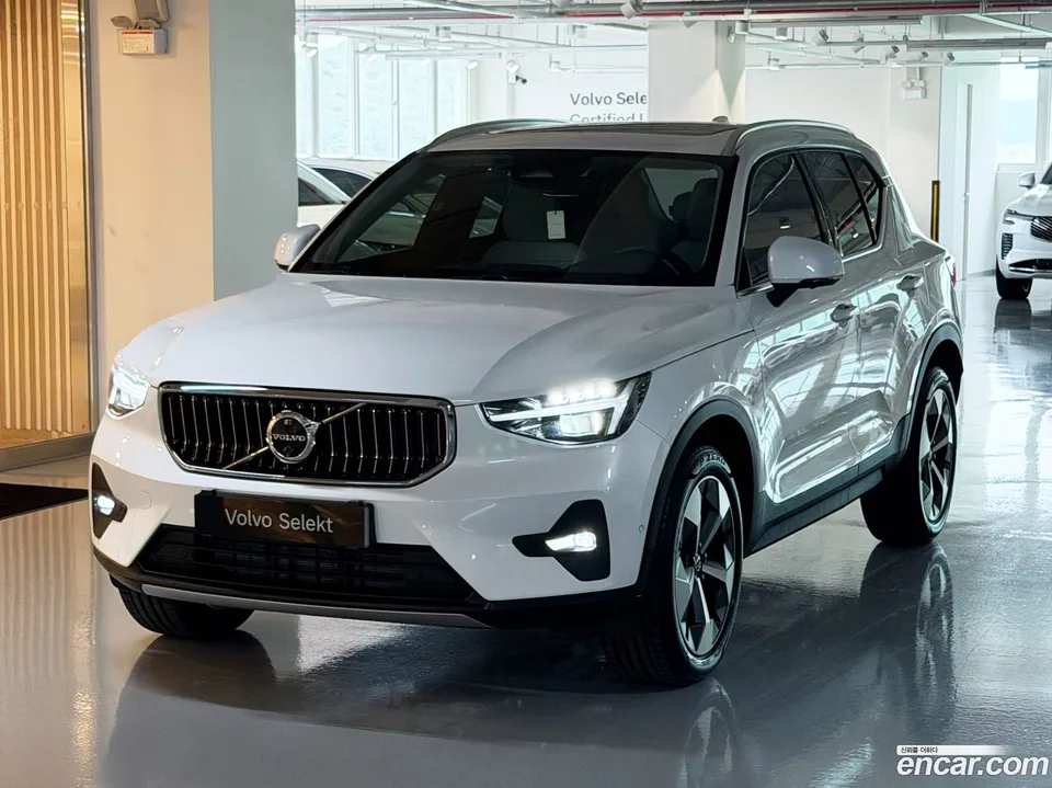 Volvo XC40 2026