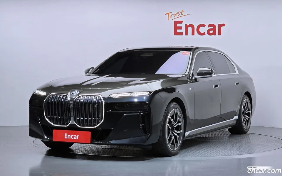 BMW i7 2024
