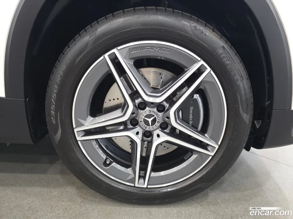 Mercedes-Benz GLB-Class GLB250 4MATIC 2025 — thumbnail 2