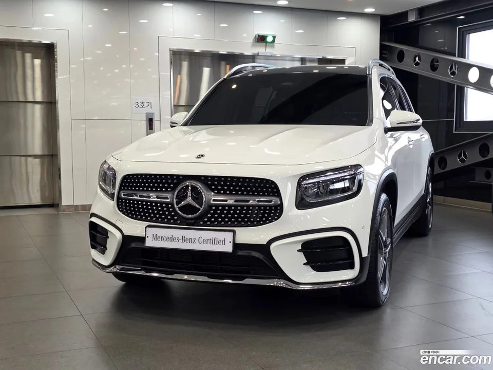 Mercedes-Benz GLB-Class GLB250 4MATIC 2025 — photo 1, buy with delivery to Moscow