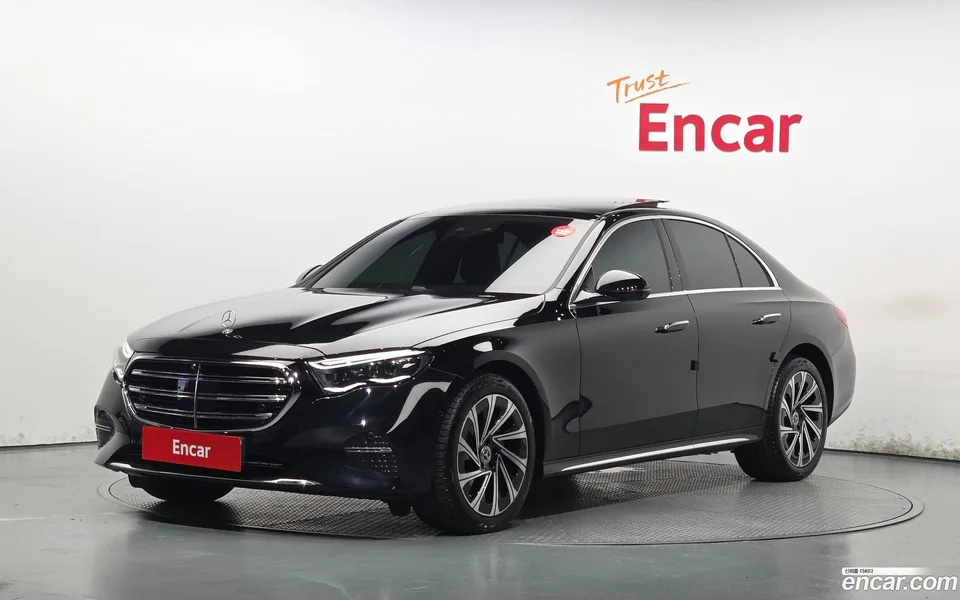 Mercedes-Benz E-Class 2025