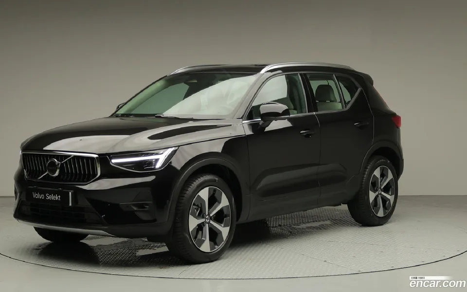 Volvo XC40 2026