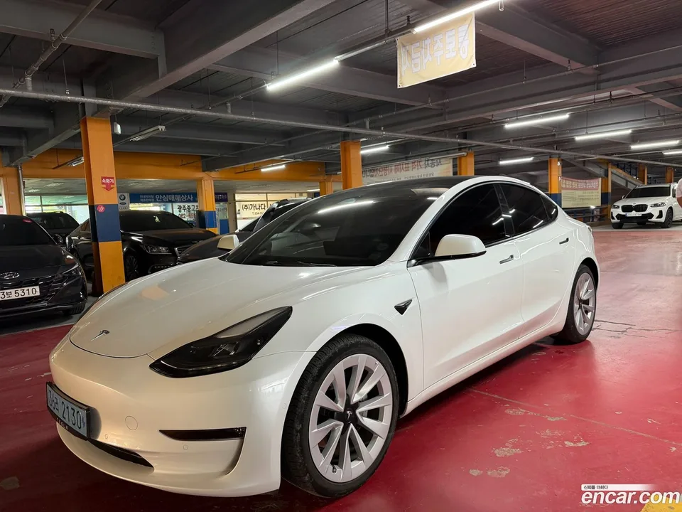 Tesla Model 3 2022