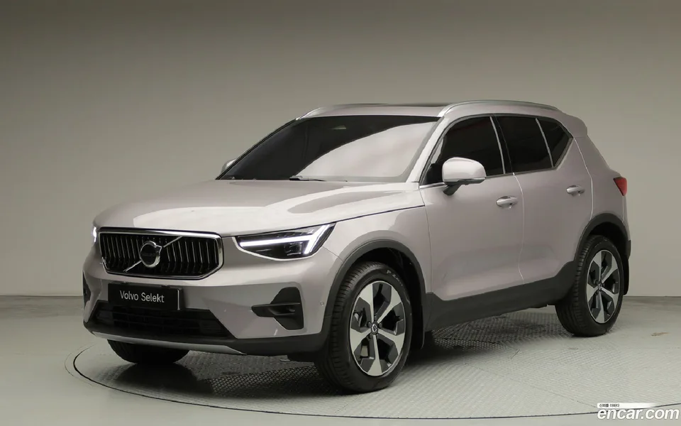 Volvo XC40 2026