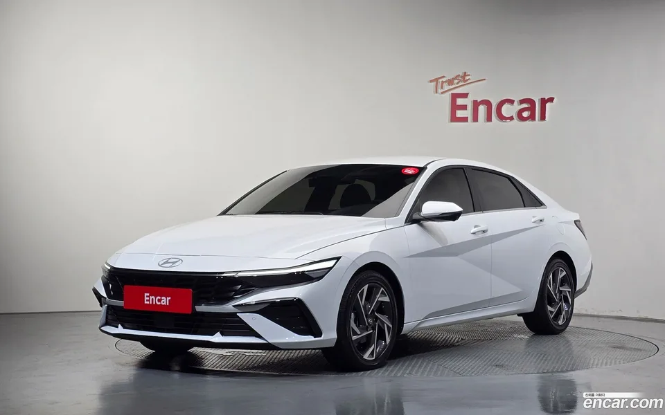 Hyundai Avante CN7 Hybrid 2025