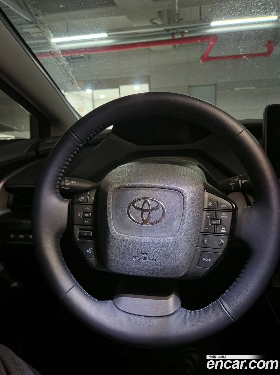 Toyota Prius 2.0 XLE 2024 — миниатюра 2