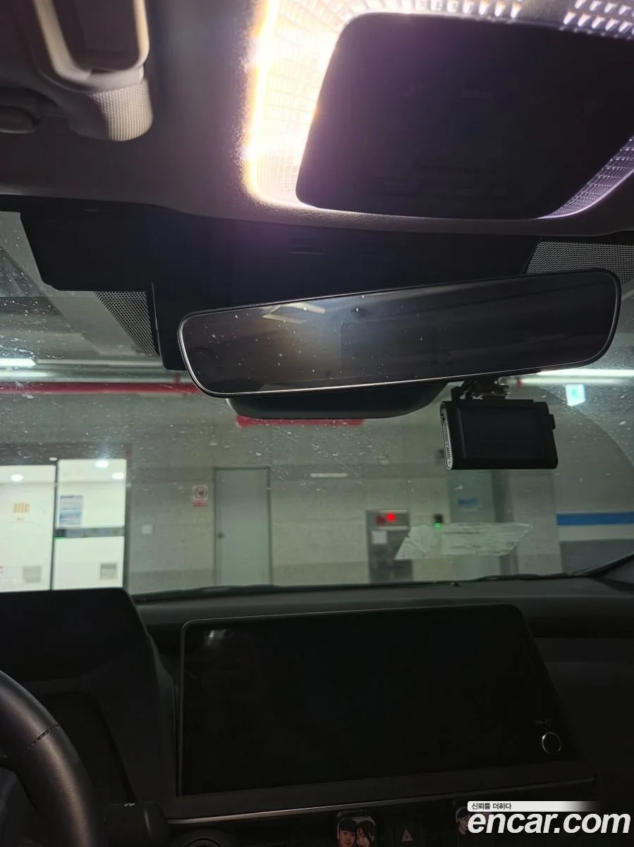 Toyota Prius 2.0 XLE 2024 — миниатюра 3