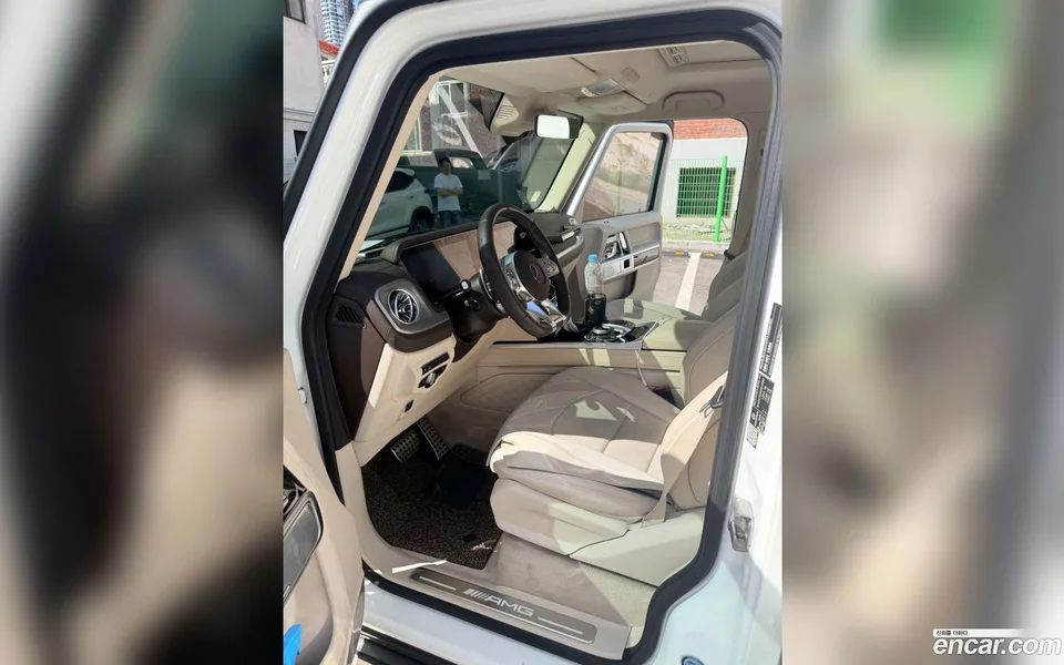 Mercedes-Benz G-Class 2024