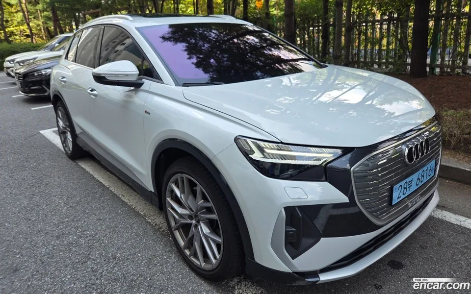 Audi Q4 e-tron 2025