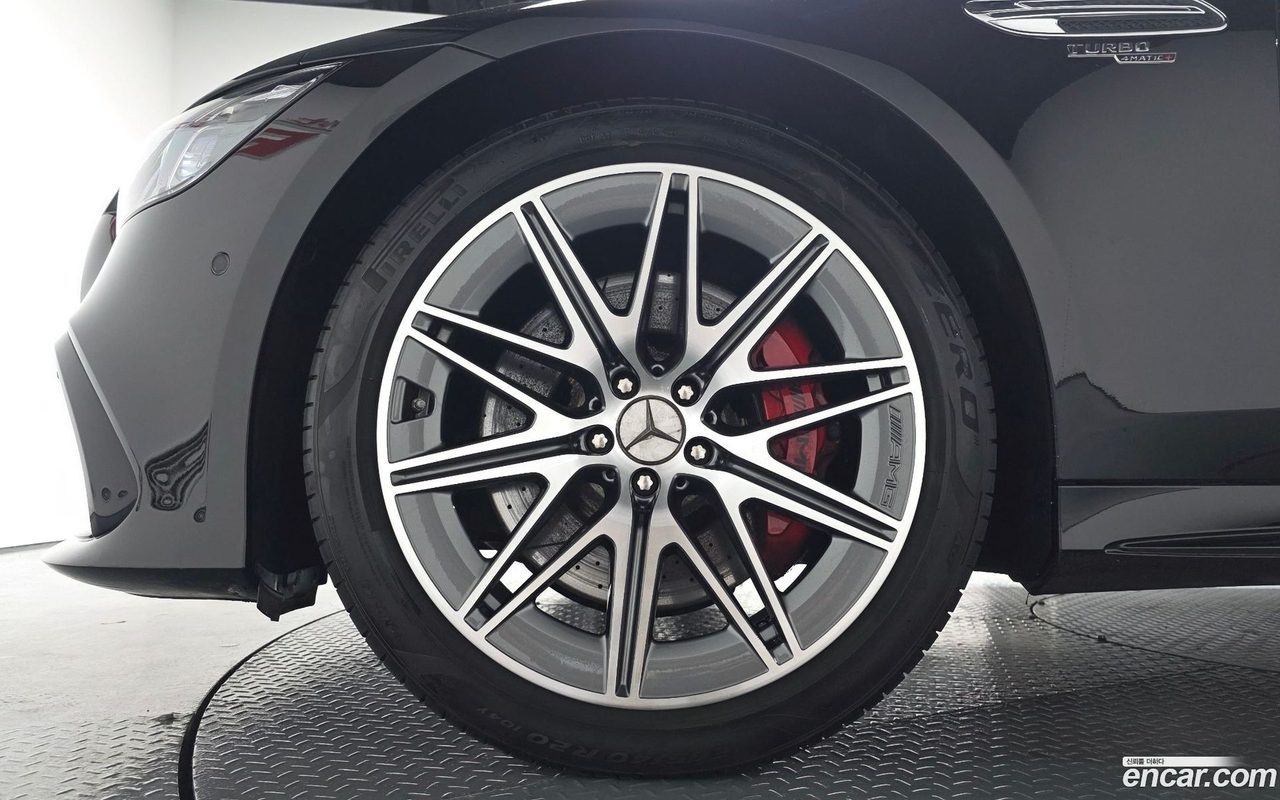 Mercedes-Benz AMG GT 2023 — 5