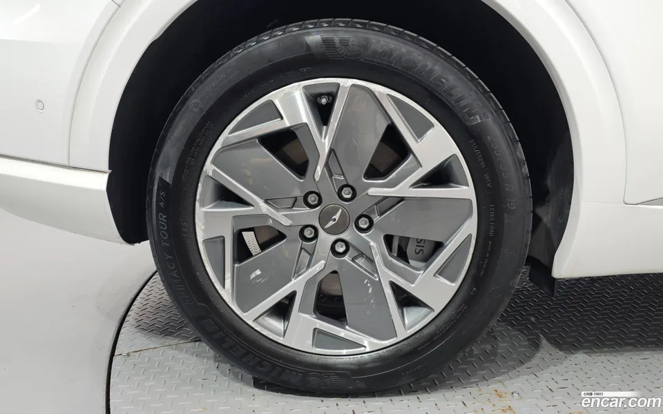 Genesis Electrified GV70 e-AWD 2022 — миниатюра 2