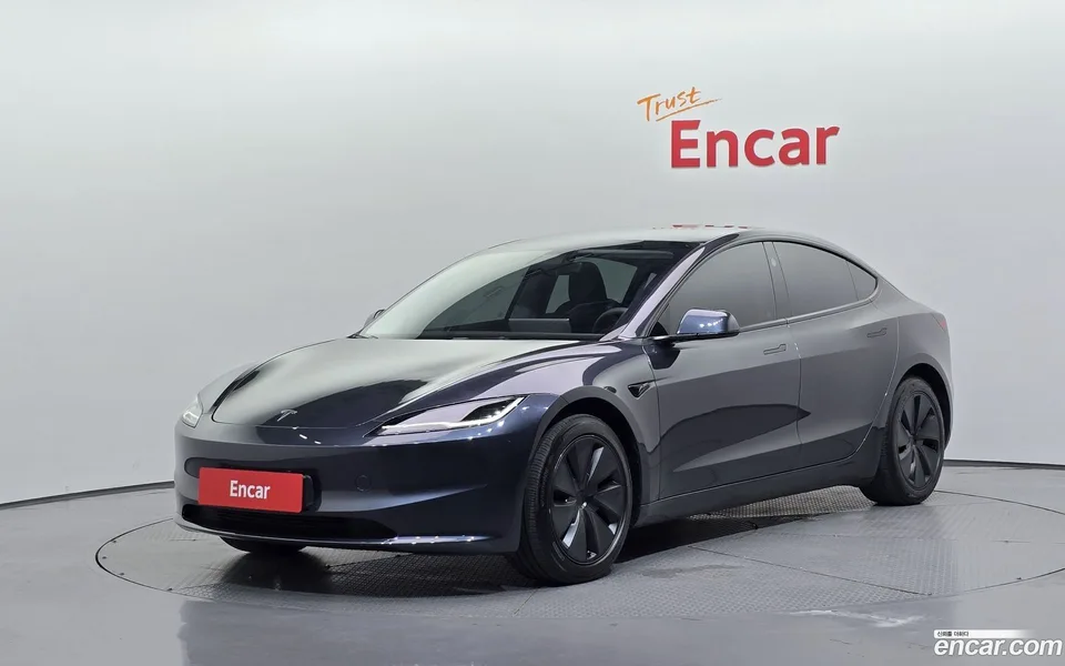 Tesla Model 3 2025