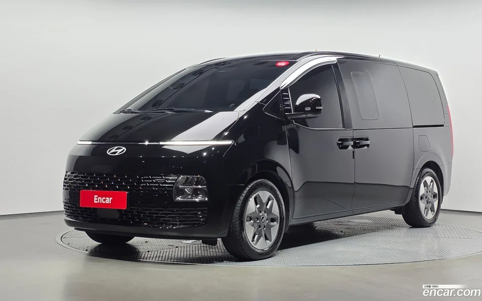 Hyundai Staria 2025