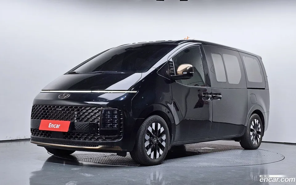 Hyundai Staria 2025
