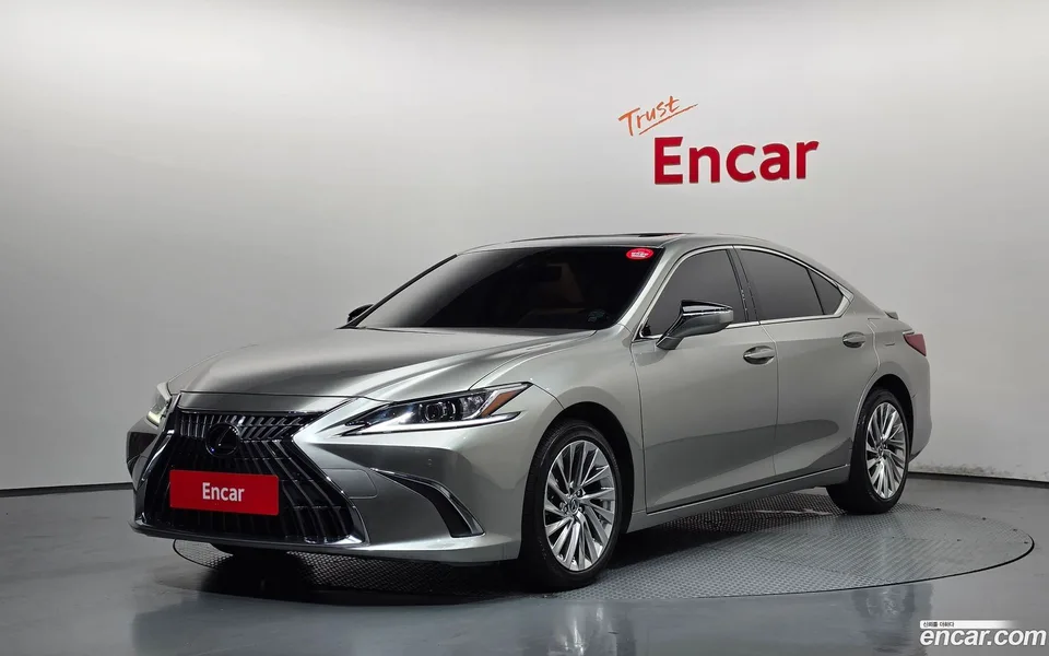 Lexus ES 300h 2022