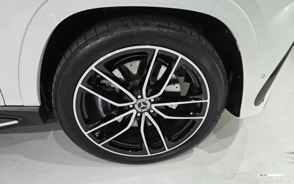 Mercedes-Benz GLS-Class GLS580 4MATIC AMG Line 2026 — thumbnail 2