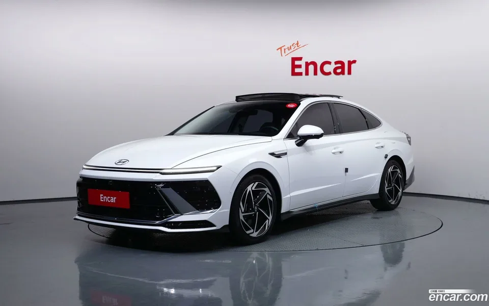 Hyundai Sonata The Edge 2.0 2023 — photo 1, buy with delivery to Moscow