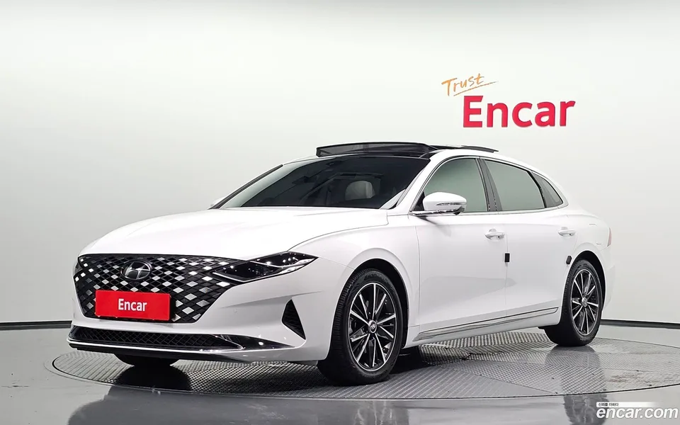 Hyundai Grandeur IG 2.5 2022 — photo 1, buy with delivery to Moscow