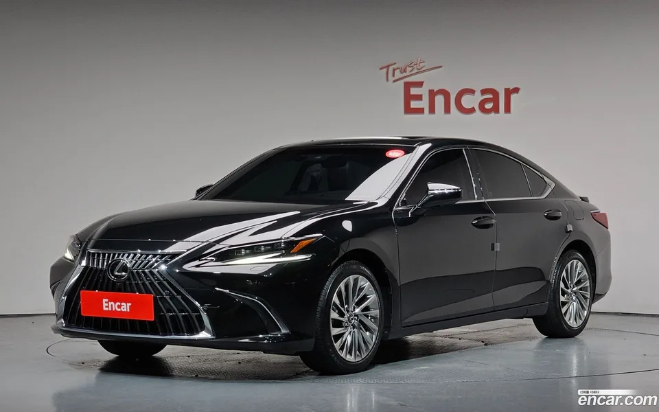 Lexus ES 300h 2023