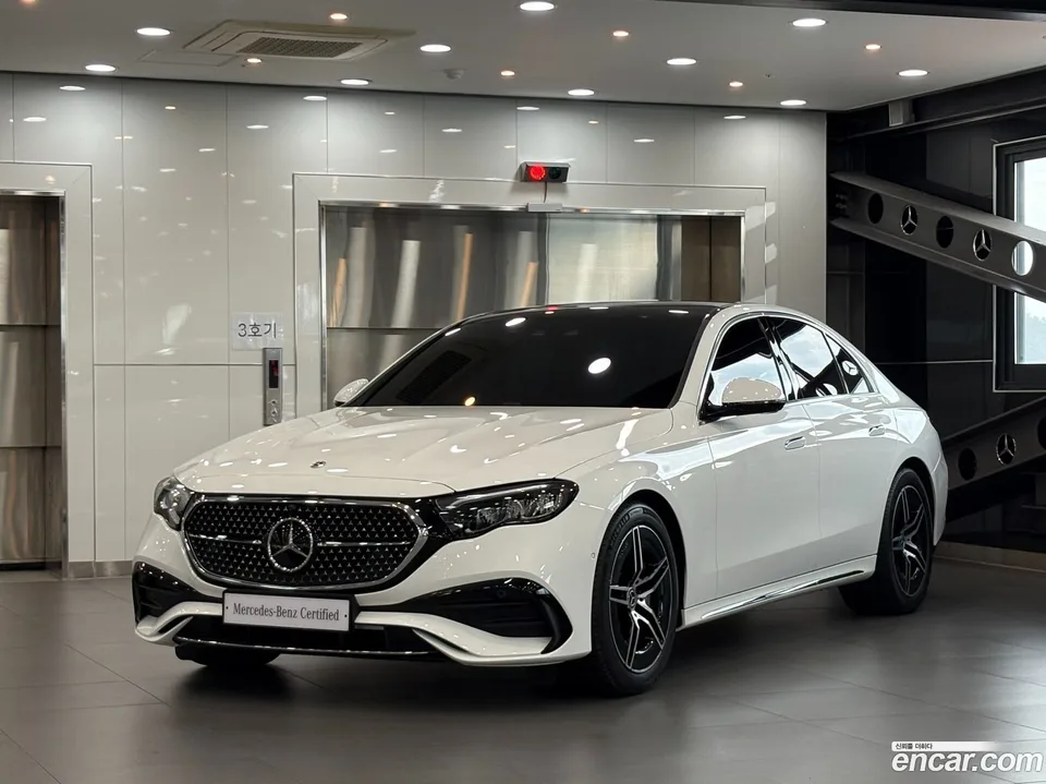Mercedes-Benz E-Class E200 AMG Line 2025 — фото 1, купить с доставкой в Москву