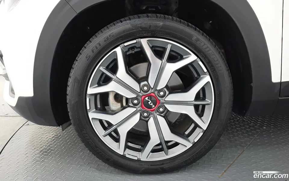 Kia Seltos 1.6 2WD 2022 — thumbnail 2