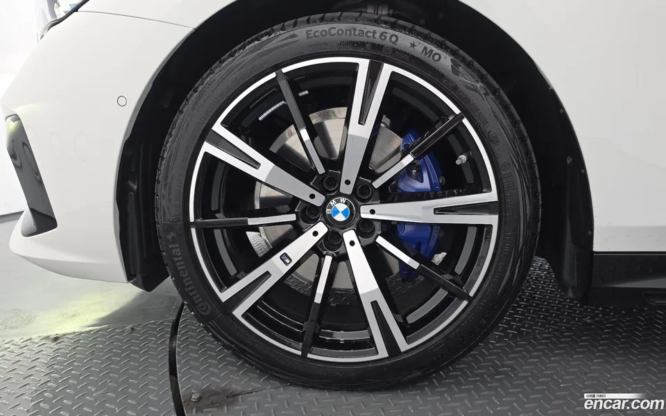 BMW 5 Series 530i xDrive M 2025 — миниатюра 2