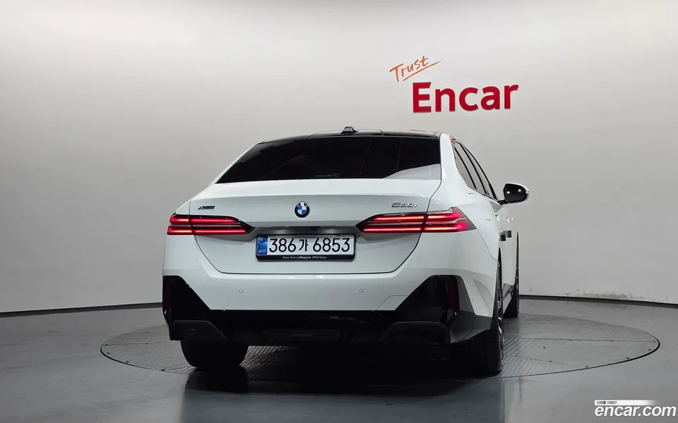 BMW 5 Series 530i xDrive M 2025 — миниатюра 4