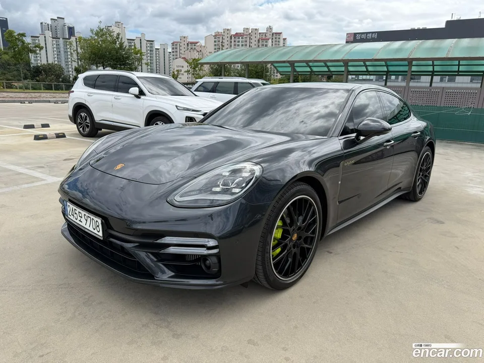 Porsche Panamera (971) 2023