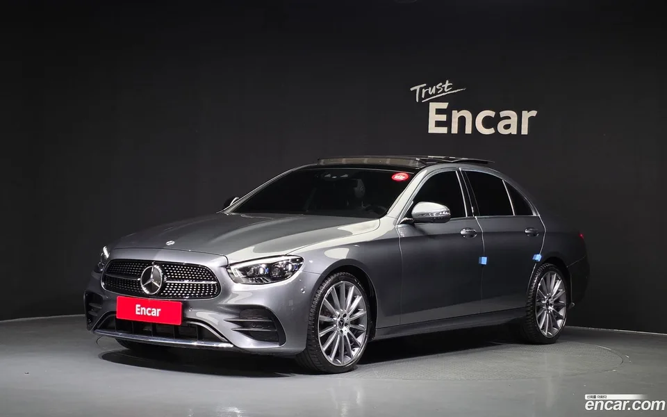 Mercedes-Benz E-Class 2022