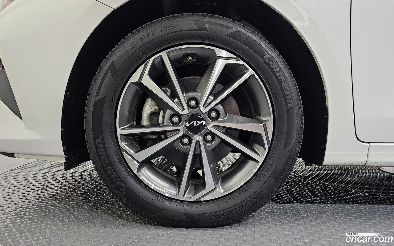 Kia K3 2022 — 5