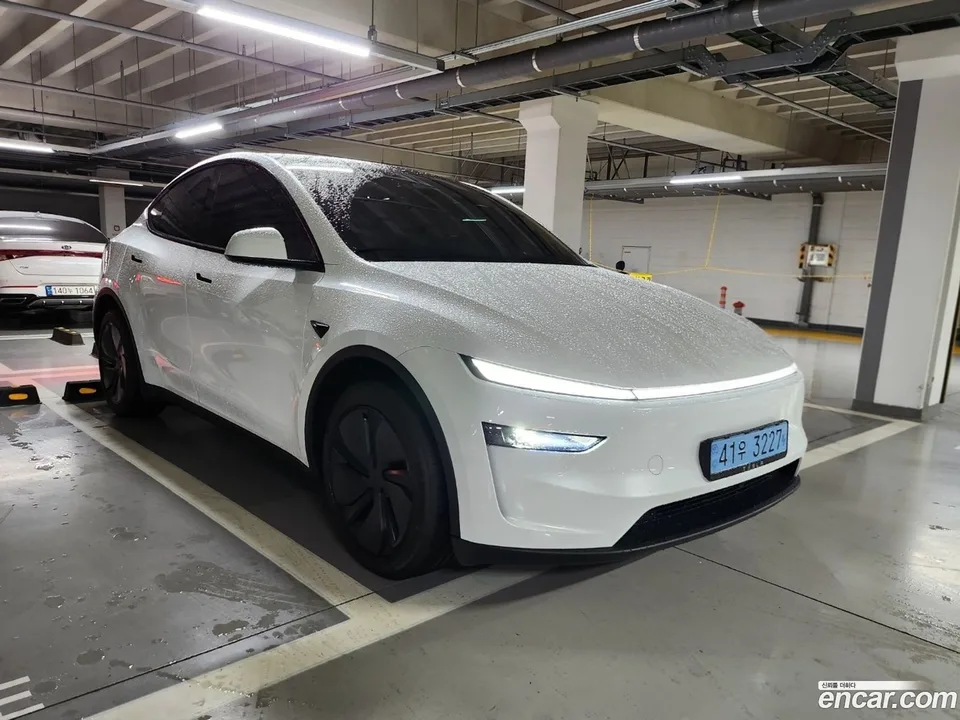 Tesla Model Y 2026