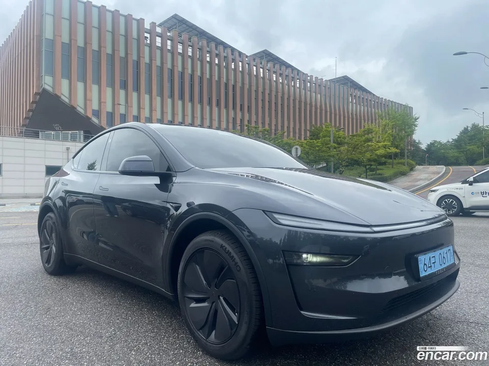 Tesla Model Y 2026