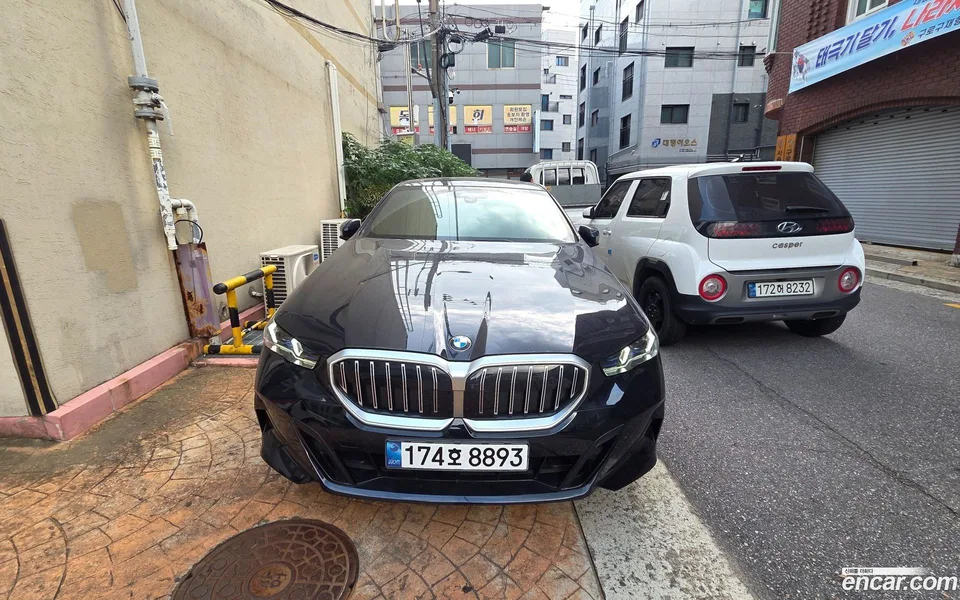 BMW 5 Series 523d M 2024 — фото 1, купить с доставкой в Москву