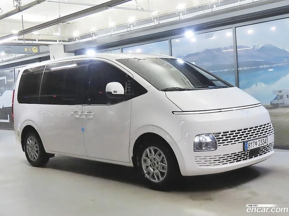Hyundai Staria 2024