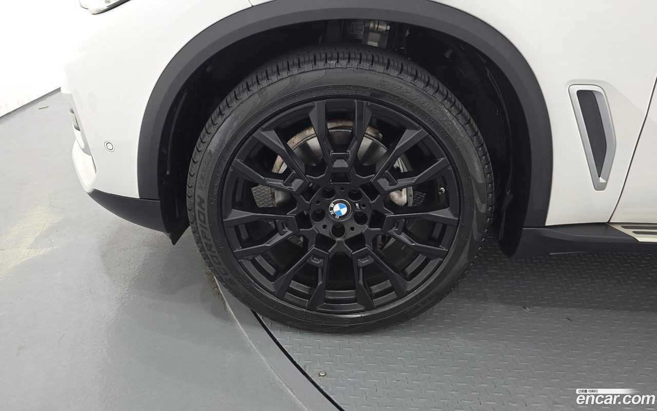 BMW X5 2022 — 2