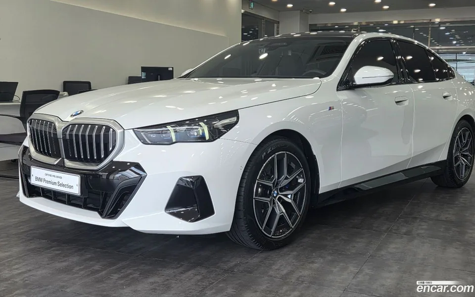 BMW 5 Series 2025
