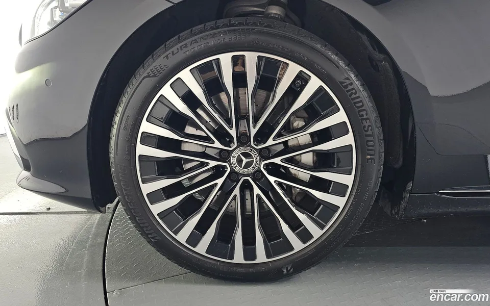 Mercedes-Benz S-Class S450L 4MATIC 2023 — thumbnail 2