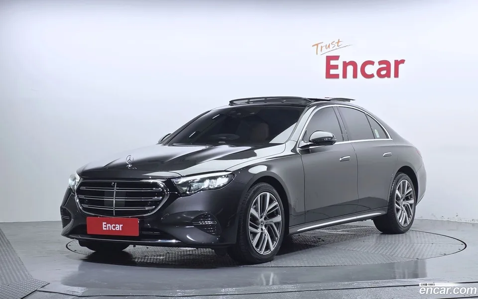 Mercedes-Benz E-Class 2024
