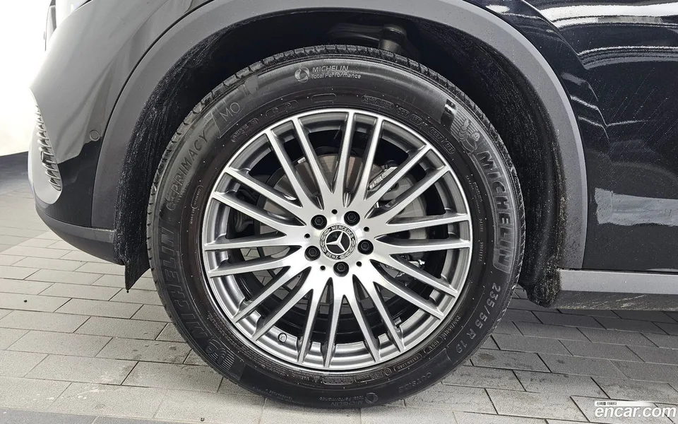 Mercedes-Benz GLC-Class GLC300 4MATIC 2026 — миниатюра 2