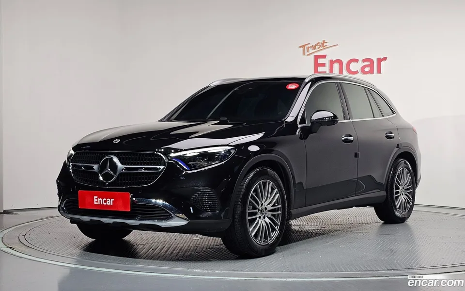 Mercedes-Benz GLC-Class GLC300 4MATIC 2026 — фото 1, купить с доставкой в Москву
