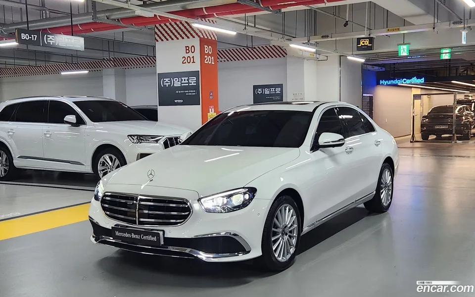 Mercedes-Benz E-Class 2022