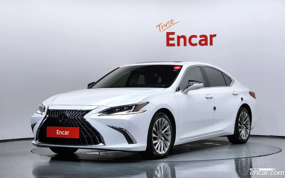 Lexus ES 300h 2023
