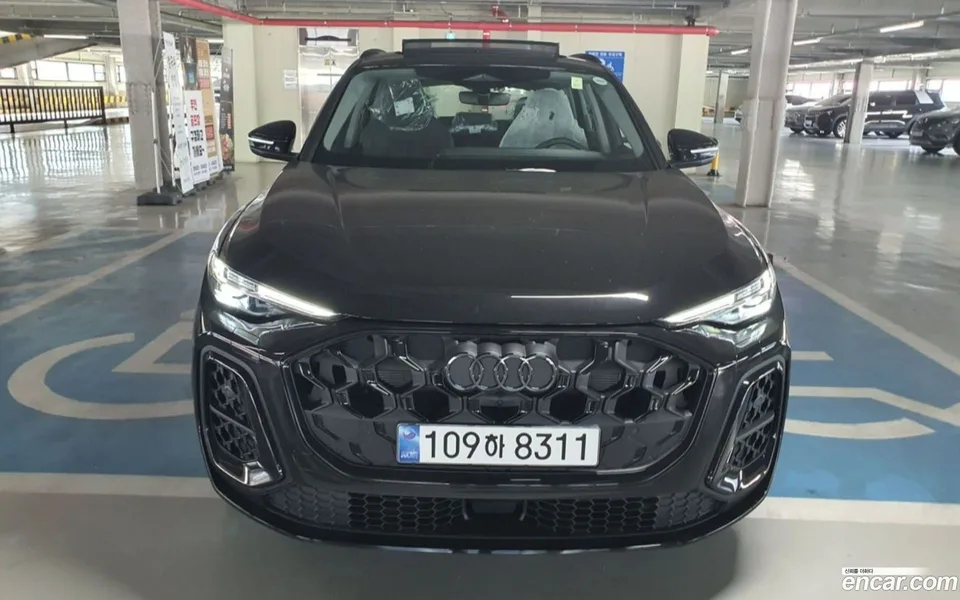 Audi Q5 (80A) 45 TFSI S Line 2025 — photo 1, buy with delivery to Moscow