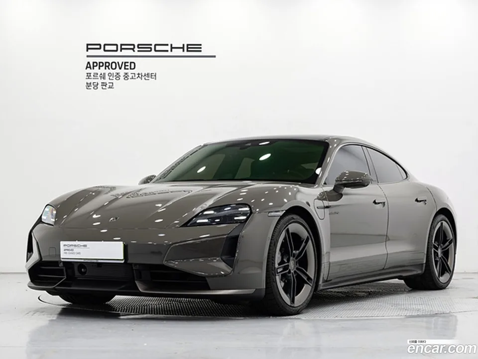 Porsche Taycan 2025 — photo 1, buy with delivery to Moscow