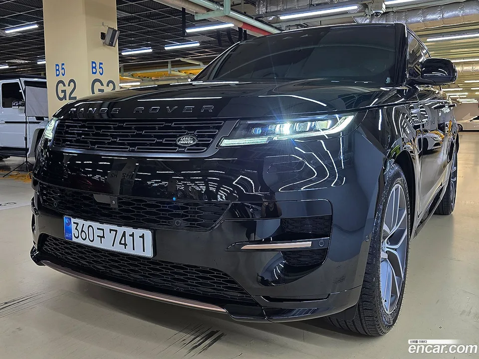 Land Rover Range Rover Sport P400 AB 2025 — фото 1, купить с доставкой в Москву