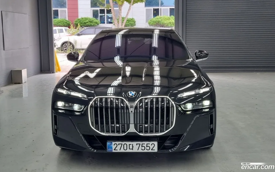 BMW 7 Series 740d xDrive M 2025 — photo 1, buy with delivery to Moscow
