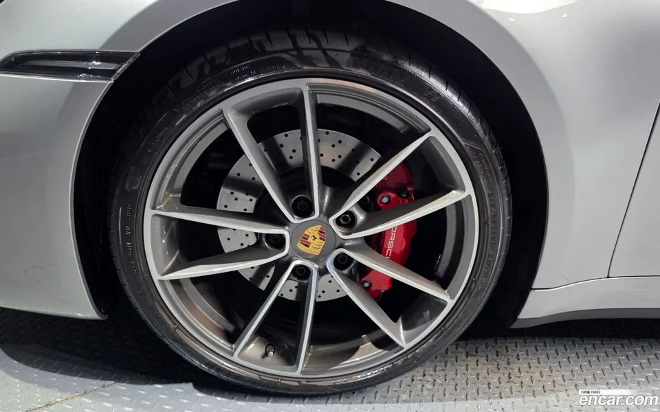 Porsche 911 (992) S 2024 — thumbnail 2