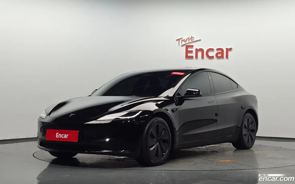 Tesla Model 3 2025