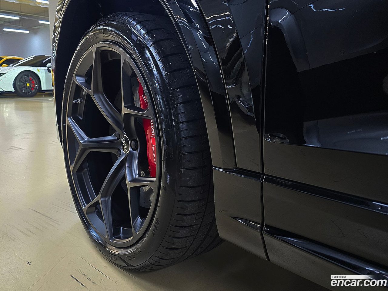 Audi RSQ8 (4M) 2025 — 3